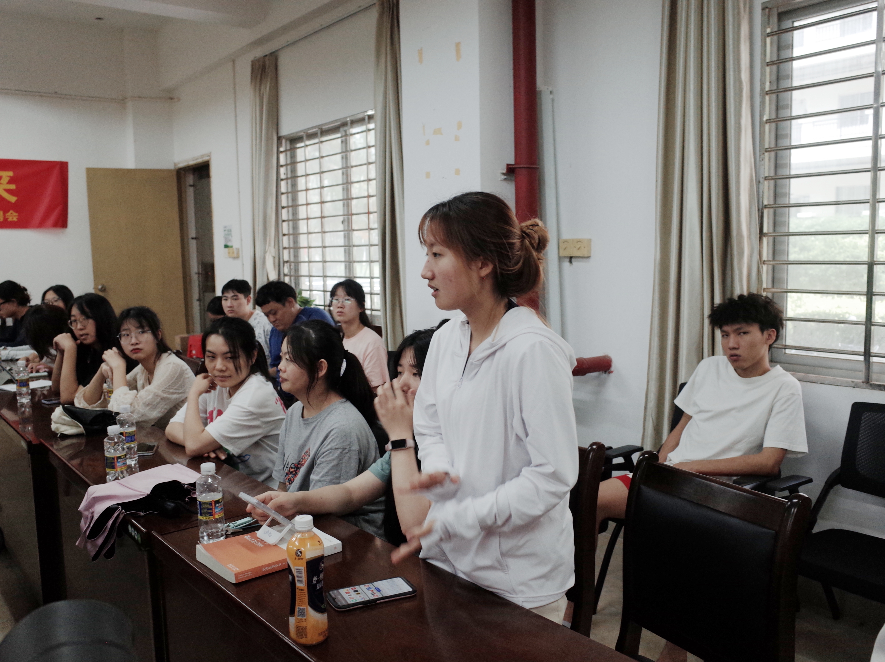 提升教学质量学生代表交流会3.jpg